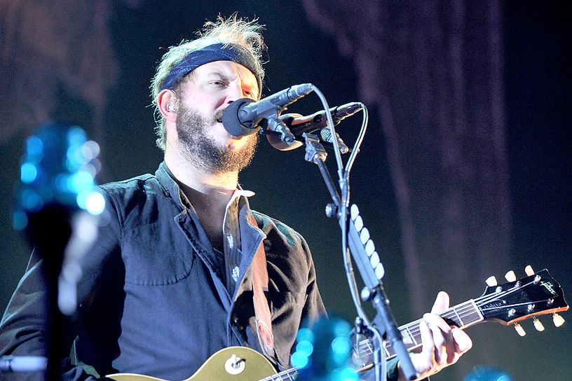bon-iver-perform-at-the-manchester-arena-2012